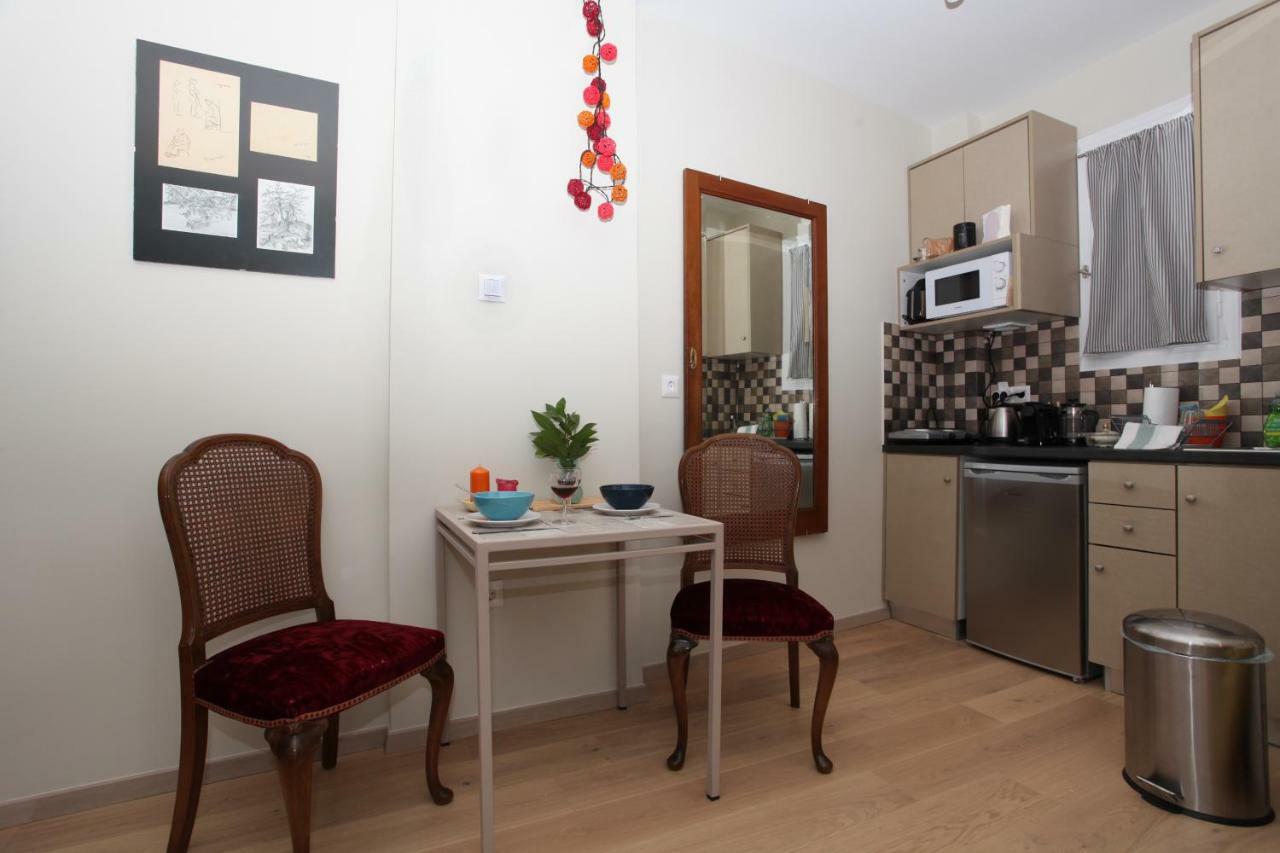 Stylish Studio Below The Acropolis Athènes Extérieur photo